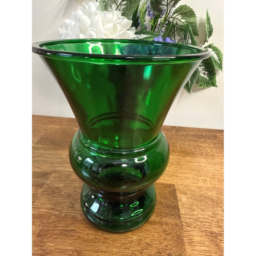 Emerald Green Art Glass Vase Vintage Cleveland‎ USA Home Decor Retro Mid Century